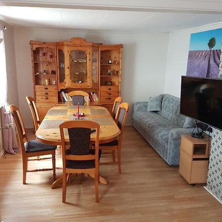 Hus Retro Lägenhet Gryllefjord Exteriör bild