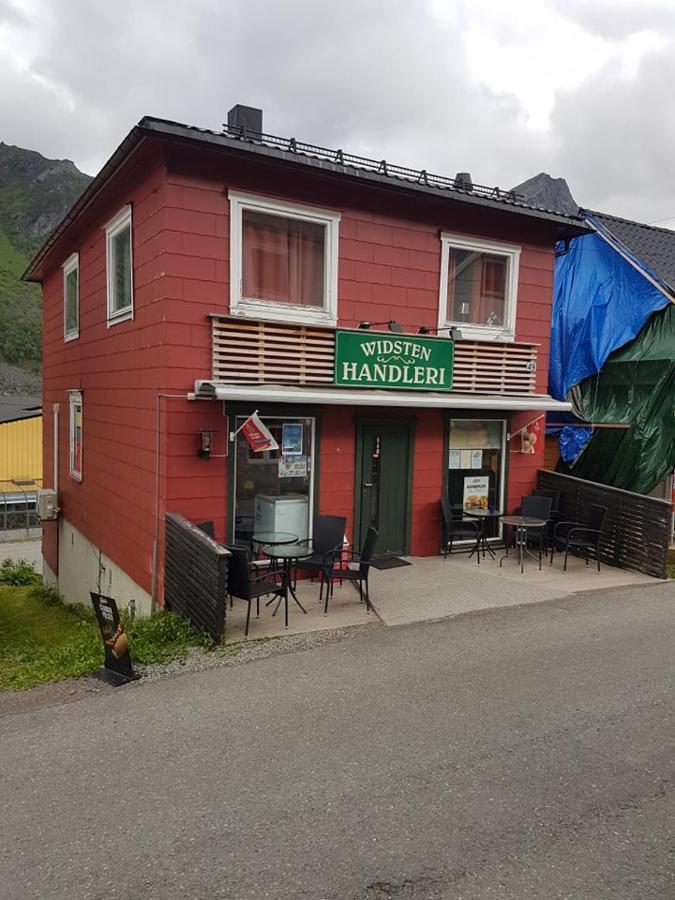 Hus Retro Lägenhet Gryllefjord Exteriör bild
